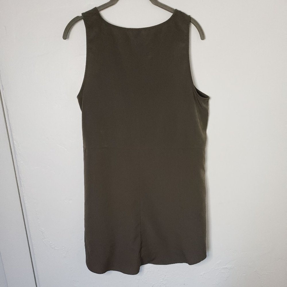 3/$20!! ~ The Limited Tunic Tank M